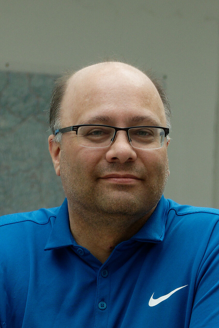 Portraitbild Dunkel Andreas
